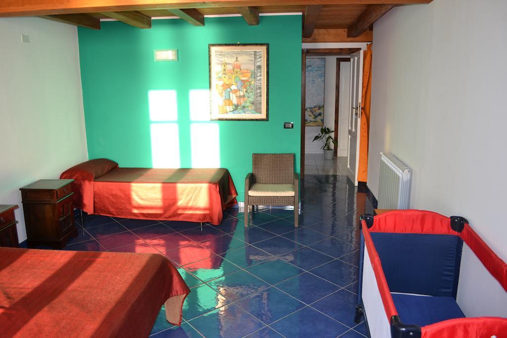 Hotel Bed& Breakfast Maredomus Milazzo Habitación foto