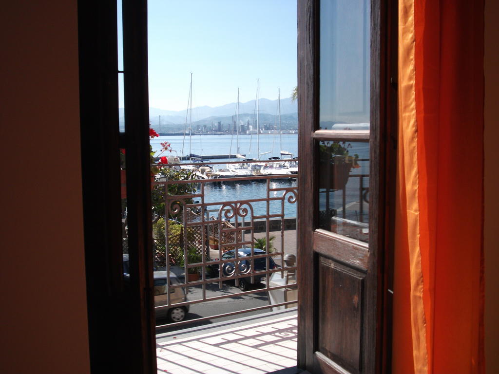 Hotel Bed& Breakfast Maredomus Milazzo Exterior foto