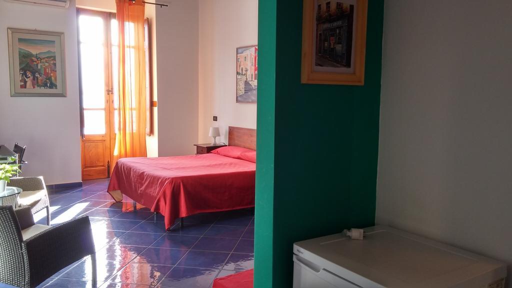 Hotel Bed& Breakfast Maredomus Milazzo Exterior foto